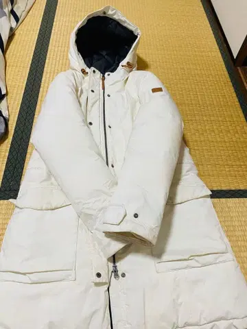 AIGLE 후드 부착 다운 자켓 화이트