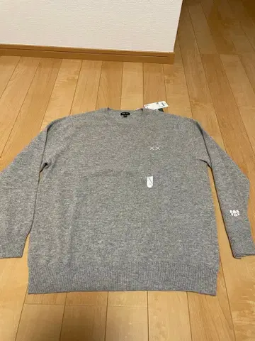 새상품 KAWS x UNIQLO 카우스 윈터 캐시미어 스웨터 XL 그레이