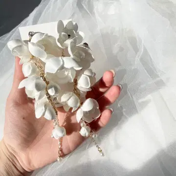 BRIDEME 브라이덜 액세서리 귀걸이 화이트 꽃잎 [ FP-52 ]