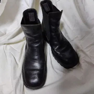 SAYA 가죽 사이드 고어 부츠 블랙 25