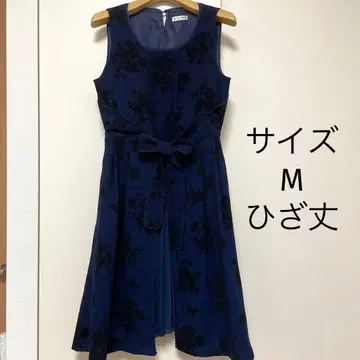[ 새상품급 ] 네이비 플라워 패턴 슬리브리스 원피스 M 무릎 기장