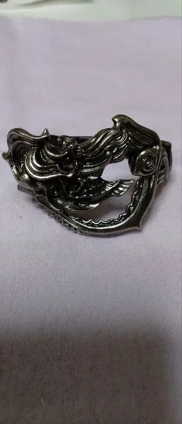 이퀴프 & 프롭 골바 열매