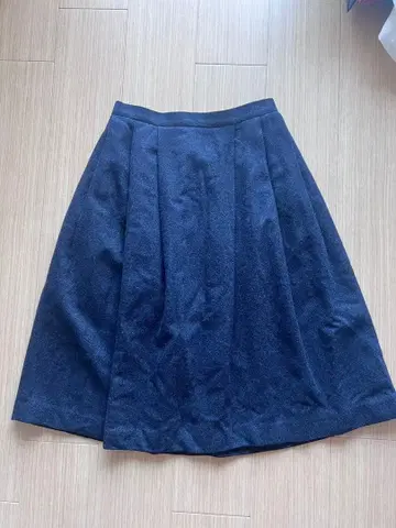 UNIQLO 네이비 플레어 스커트 M (6)