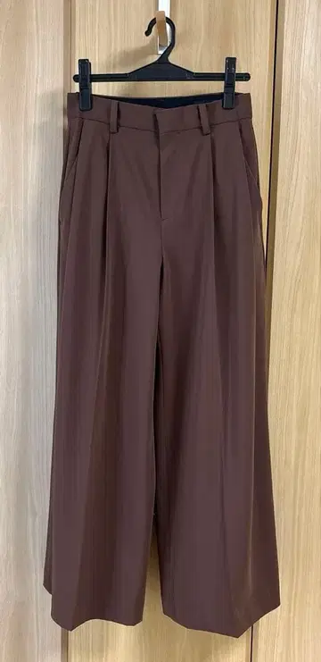 [ 미사용 새상품 ] 저널 스탠다드 2턱 슬랙스 팬츠