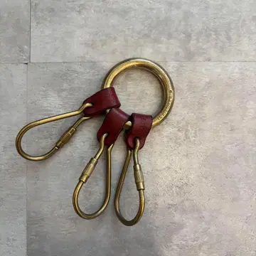 새상품급 일비종떼 IL BISONTE 가죽 3 키링 레드