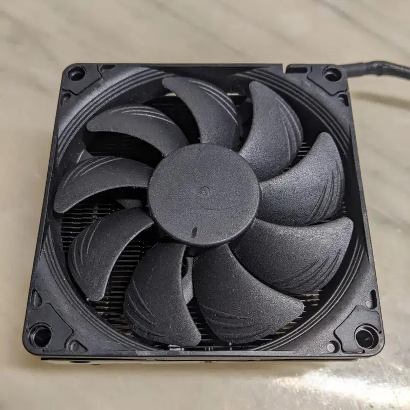 녹투아 크로맥스 nh-l9a-am4 SFF 미니PC 슬림형 CPU 쿨러