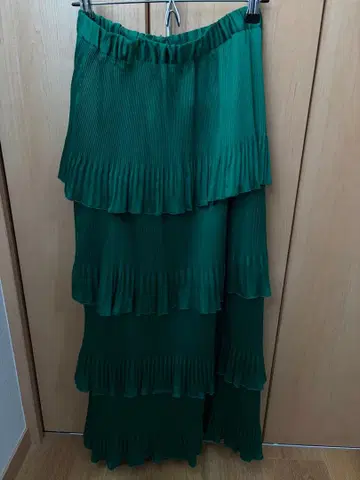 그린 플리츠 스커트 로즈버드