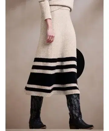 [ 미사용급 ] 바나나리퍼블릭 Tulsi 니트 스커트 울 베이지