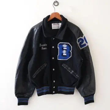 새상품급 DeLONG stadium jacket M