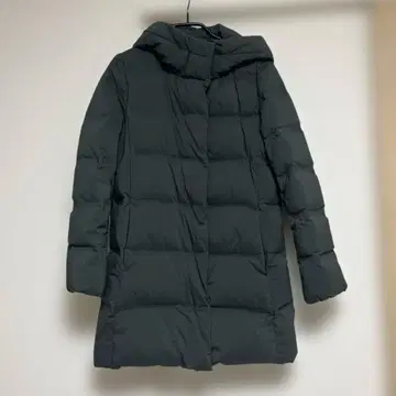 [ 새상품급 ] 유니클로 다운 코트 카키 XS 사이즈 다운 90%
