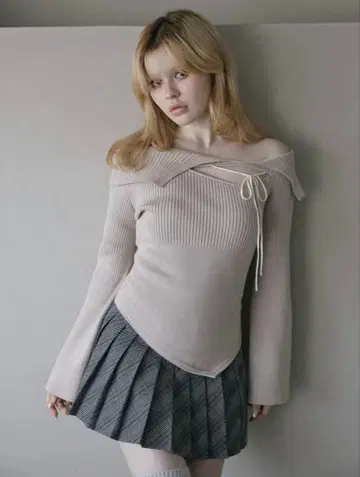 andmary Amari 리본 탑 베이지