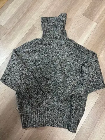 ZARA 멜란지 그레이 터틀 루즈핏 니트