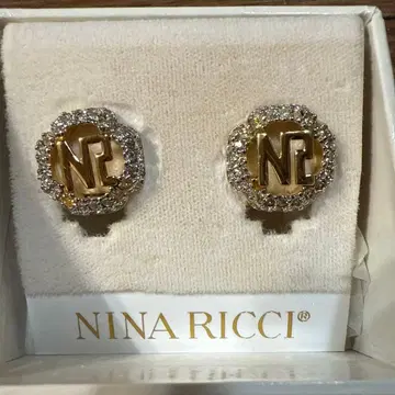 니나리치 큐빅 귀찌 골드 계열