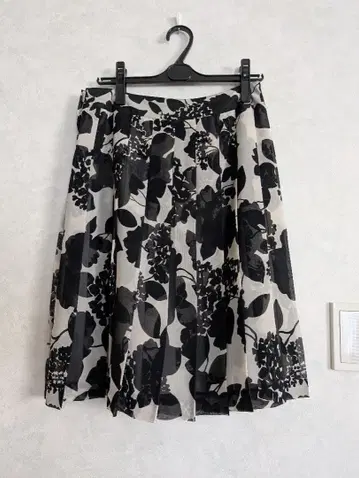 스카프 포함 플리츠 스커트