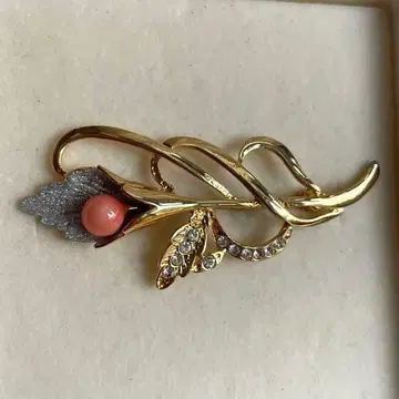 골드 컬러 브로치 #2056