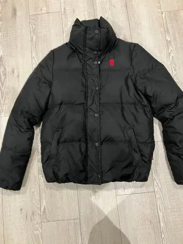 PAR 72 블랙 다운 자켓