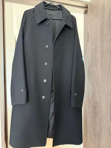 유니클로 블랙 코트