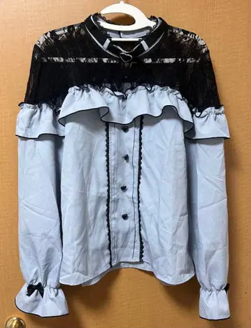 하트 초커 레이스 프릴 블라우스