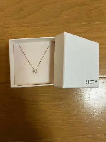 BLOOM 로즈 골드 K10 목걸이 다이아