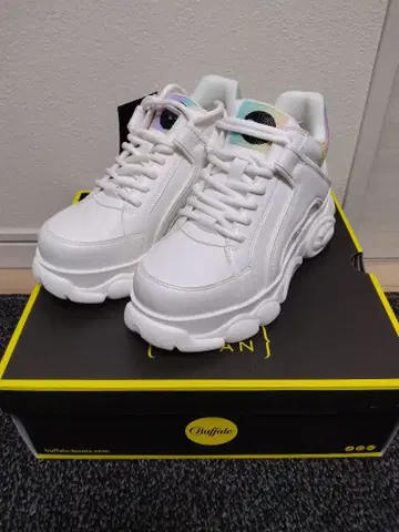 새상품 Buffalo 버팔로 청키 밑창 스니커즈 통굽 23cm