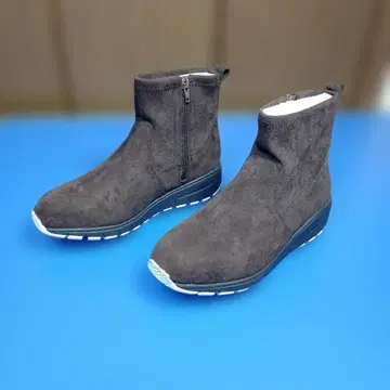 다크 브라운 스웨이드 풍 지퍼 달린 숏부츠, LL