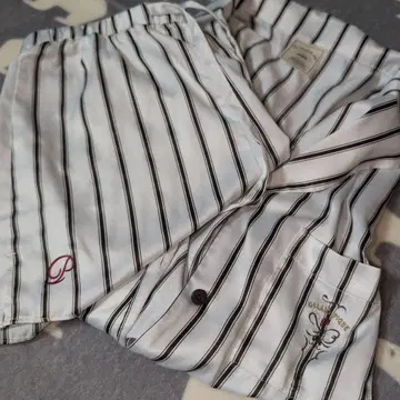 젤라또피케 새틴 셔츠 & 숏팬츠 룸웨어 세트