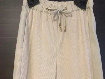 아이보리 와이드 팬츠 갈리아