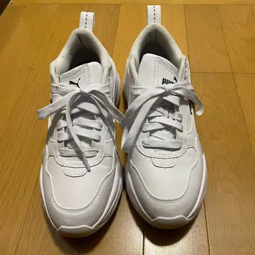 PUMA 화이트 스니커즈 통굽