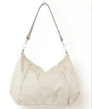 러셋 핸드백 포켓 많음!