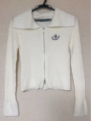 페더 지퍼 니트 화이트