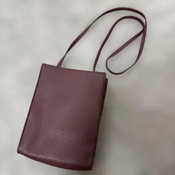 어반 리서치 도어스 버건디 숄더백