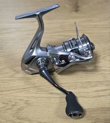 시마노 나스키 C2000S