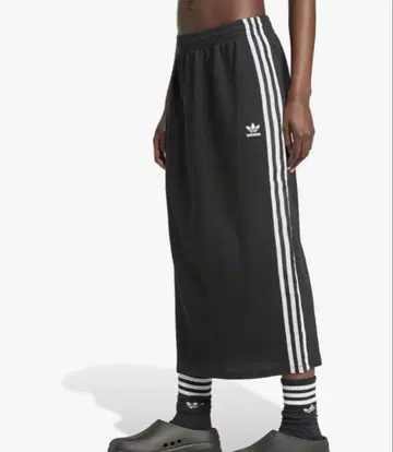 adidas 블랙 니트 스커트 S