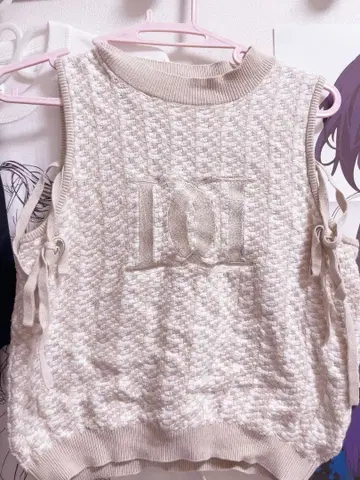 Darich DD 로고 믹스 슬리브리스 니트탑 베이지