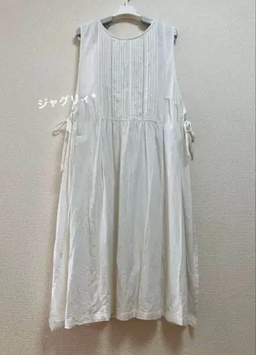 에이프런 원피스 사이드 열림 리본 화이트 레이어드