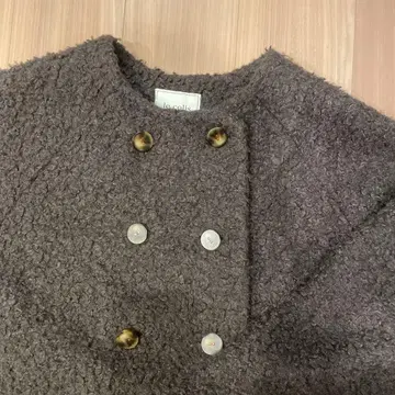 브라운 보아 코트