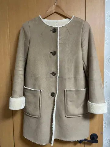 베이지 무스탕 코트 ray beams 롱 코트