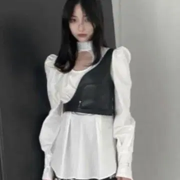 melt the lady 포니테일 블라우스와 가죽 세트