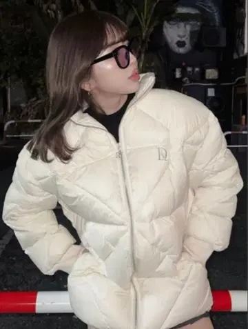 다리치 아이보리 퀼팅 다운 자켓