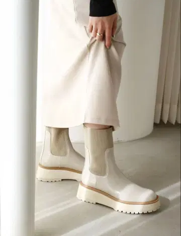 새상품 르탈론 숏부츠 미들부츠 M 화이트