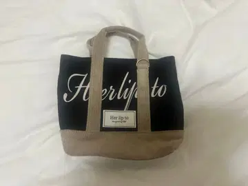 새상품 herlipto mini tote 루미네 토트백 블랙