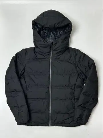 UNIQLO 블랙 심리스 다운 자켓 다운 파카 M 사이즈