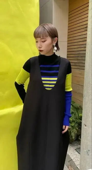 시착만 한 상품 UN3D. 아치 코쿤 원피스 정가 49500엔