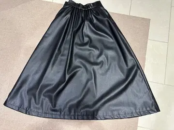 미사용 새상품 MAVIMOON 가죽 느낌 롱 스커트