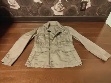 KINDRED 카키 밀리터리 자켓