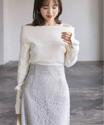 noble 오프숄더 리브 니트