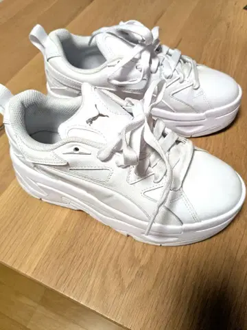 Puma 화이트 우먼 블래스터 드레스 코드 스니커즈 24cm