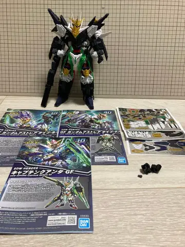 캡틴 쿠안타, 아스트레아 B, 아스트레아 F 세트