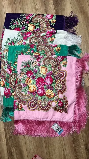 꽃무늬 프린지가 달린 대형 스톨