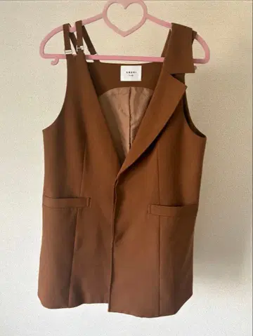 AMERI 브라운 비대칭 미들 베스트